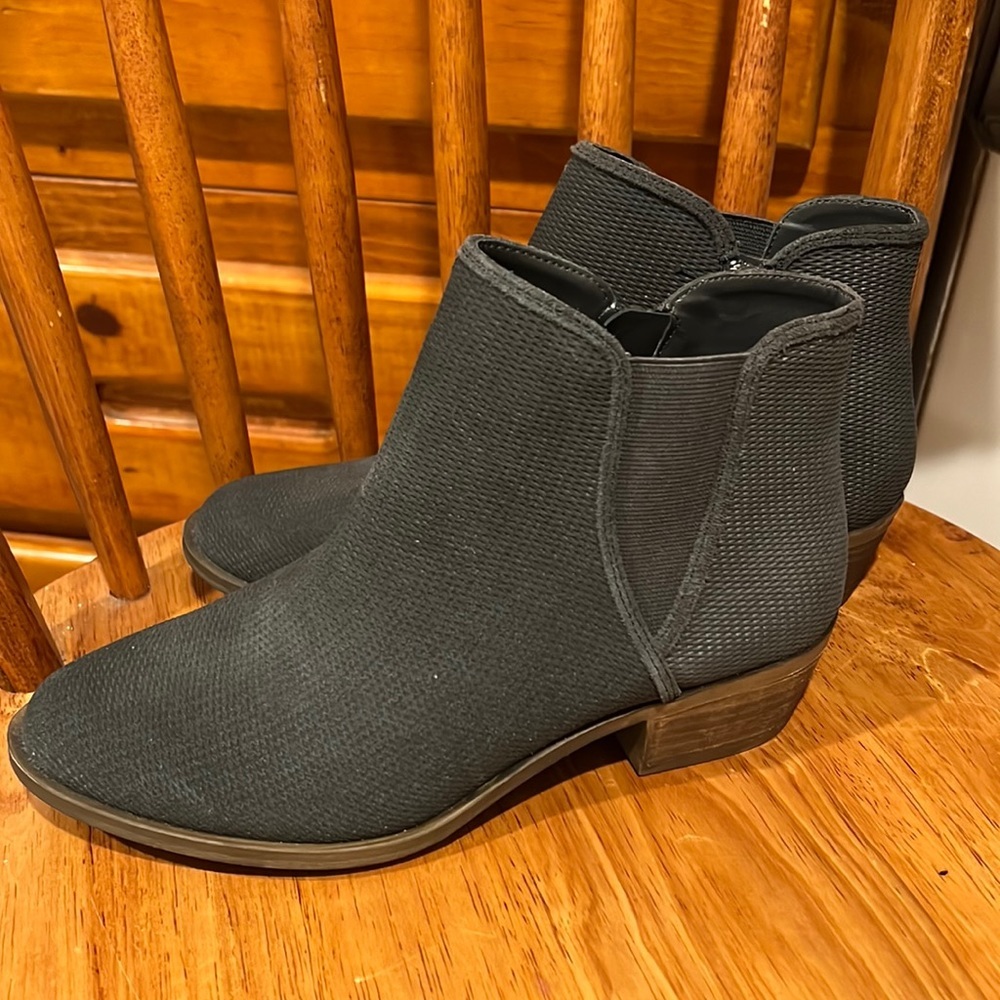 New Kensie Boots